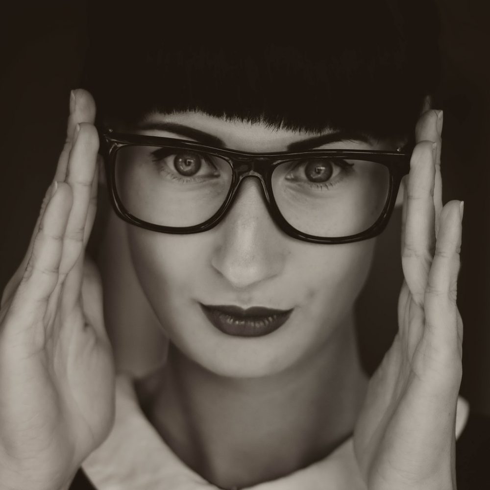 woman, portrait, glasses-1281650.jpg